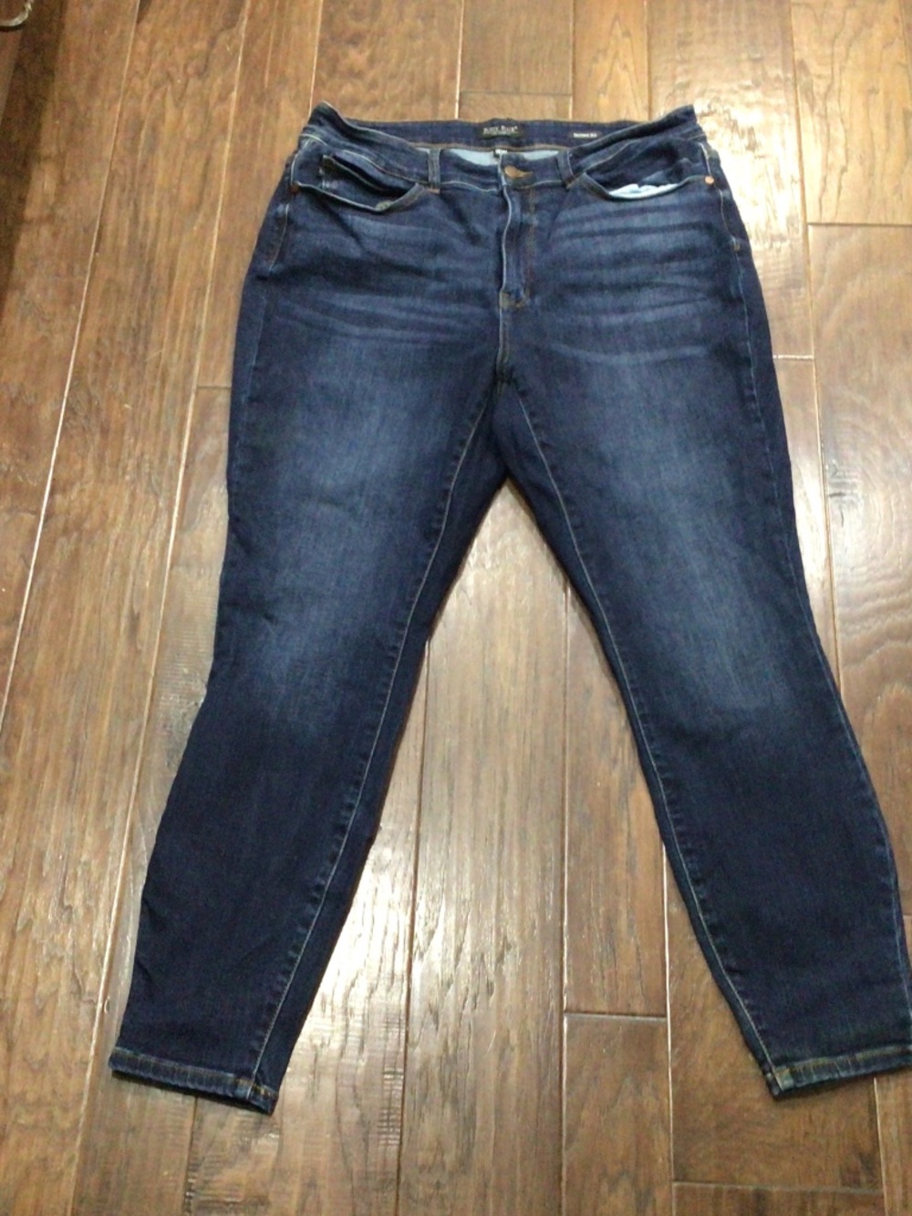 Judy Blue Los Angeles skinny fit jeans. Size 18w. Great shape.